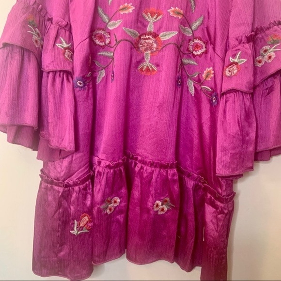 Umgee Usa Boho Gypsy Floral Embroidered Magenta Bell Sleeve Satin Top - Picture 5 of 13